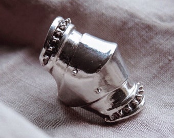 The d'Arc Ring - Knightcore Armor - Fantasy - Lord of the Rings inspired - Medieval Weaponry - Ren Faire - Armor