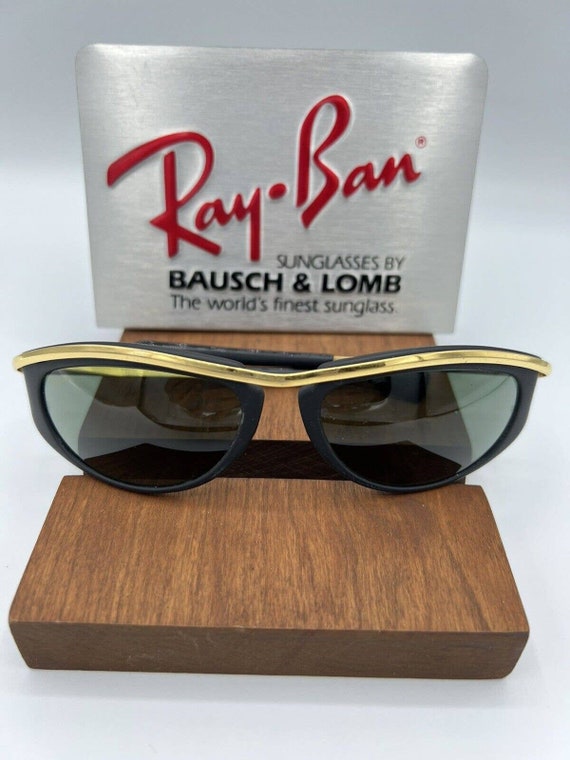 VINTAGE B&L Ray Ban W1975 Sleek Black/gold Curved Olympian 5