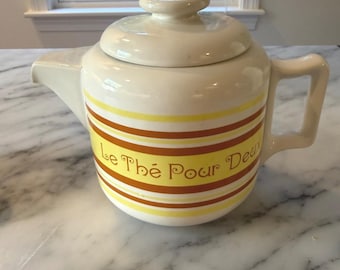 Vintage 70er Jahre Le The Pour Deux Teekanne und La Tienne Tasse Made in Japan Retro Gelb