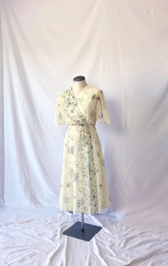 Vtg 70s PAINTERLY FLORAL Faux WRAP Dress w Puff Sl
