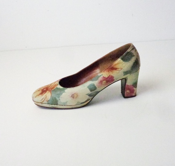 Vtg 50s PLATFORM FLORAL LEATHER Heels! Size 8