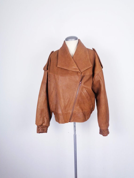 Vtg 90s CARAMEL Leather BOMBER w Oversized COLLAR!