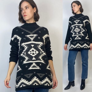 Vtg 90s Hand Knit WESTERN Tunic Sweater! Medium