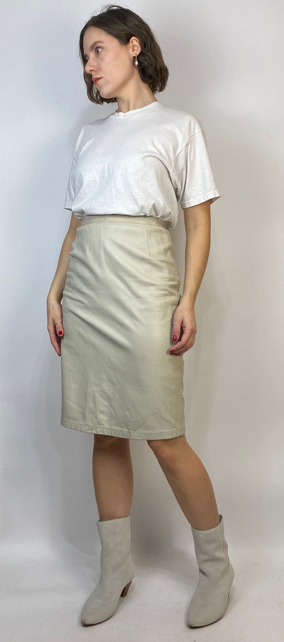 Vtg 80s Minimal BEIGE LEATHER Pencil Skirt! Small - image 3
