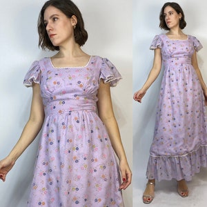 Vtg 70s DREAMY Lavender Floral Maxi Dress! Small to Medium