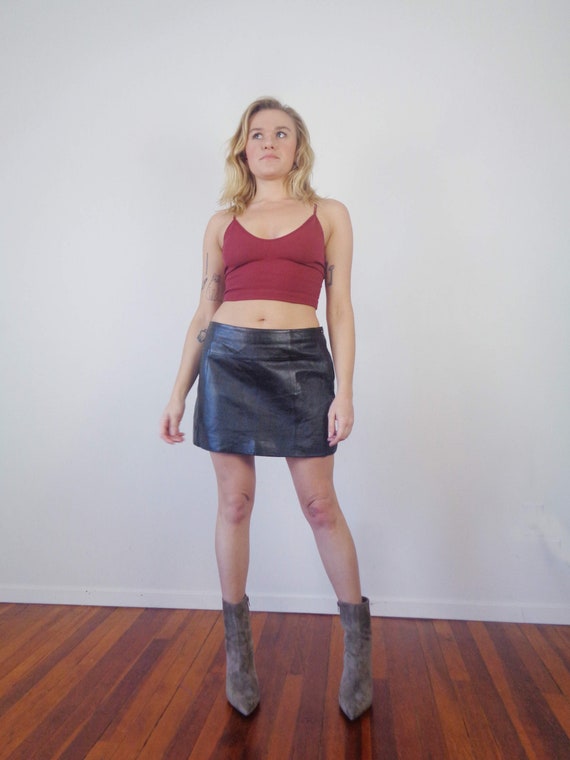 90s MINIMAL Leather Mini Skirt! Medium