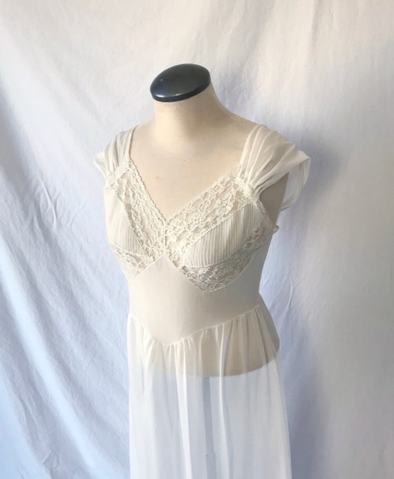 Vtg 70s Does 30s DREAMY Negligee! Small to Medium