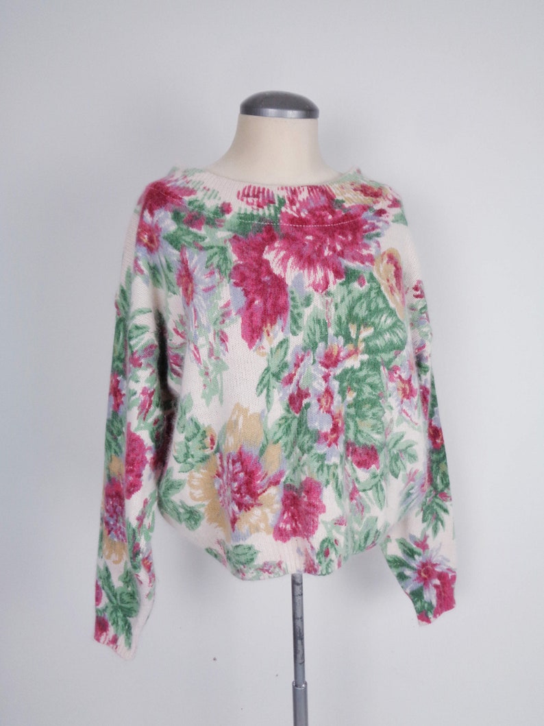 Vtg 80s FLORAL SILK /& ANGORA Sweater Medium