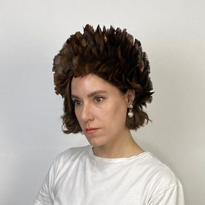 Vintage 1960s FEATHER BUBBLE Hat!