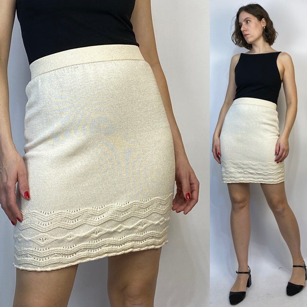 Vtg 90s ST. JOHN Mini Cream SWEATER Skirt! Small to Medium, 6