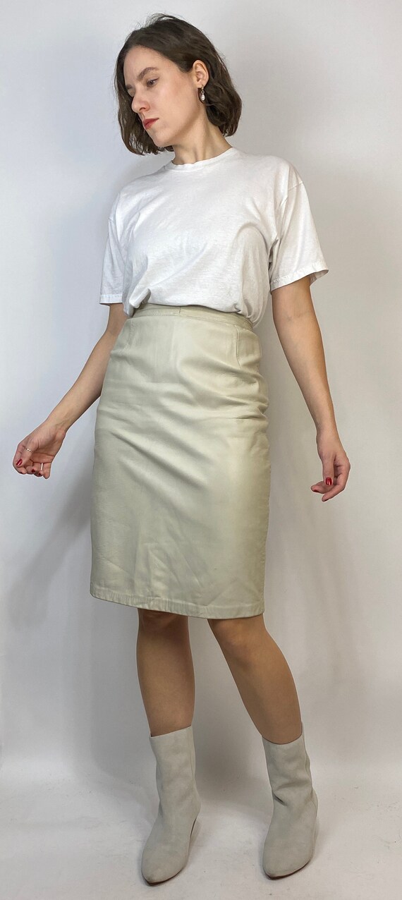 Vtg 80s Minimal BEIGE LEATHER Pencil Skirt! Small - image 6