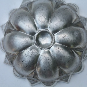 Vintage German Mold