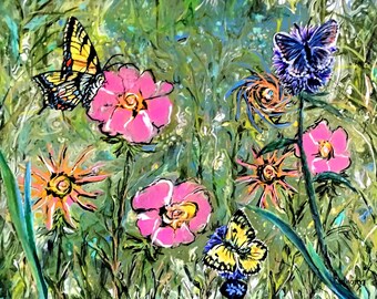 Puede incluir: Una pintura que representa una escena de jardín de verano con flores rosas, hojas verdes y dos mariposas. Una mariposa es amarilla y negra, y la otra es azul y blanca.