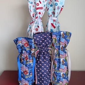 Wine Gift Bag, Fabric Wine Bag, Reusable Wine Bag, Holiday Wine Bag