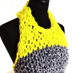 Sweater/ top Hand-knitted black and yellow top,sweater with open back and tying around the neck, with a bow on the back image 1