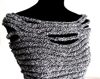 Hand Knit Black and White Crop Top, Sleeveless Sweater Vest, Avant-Garde Knitting