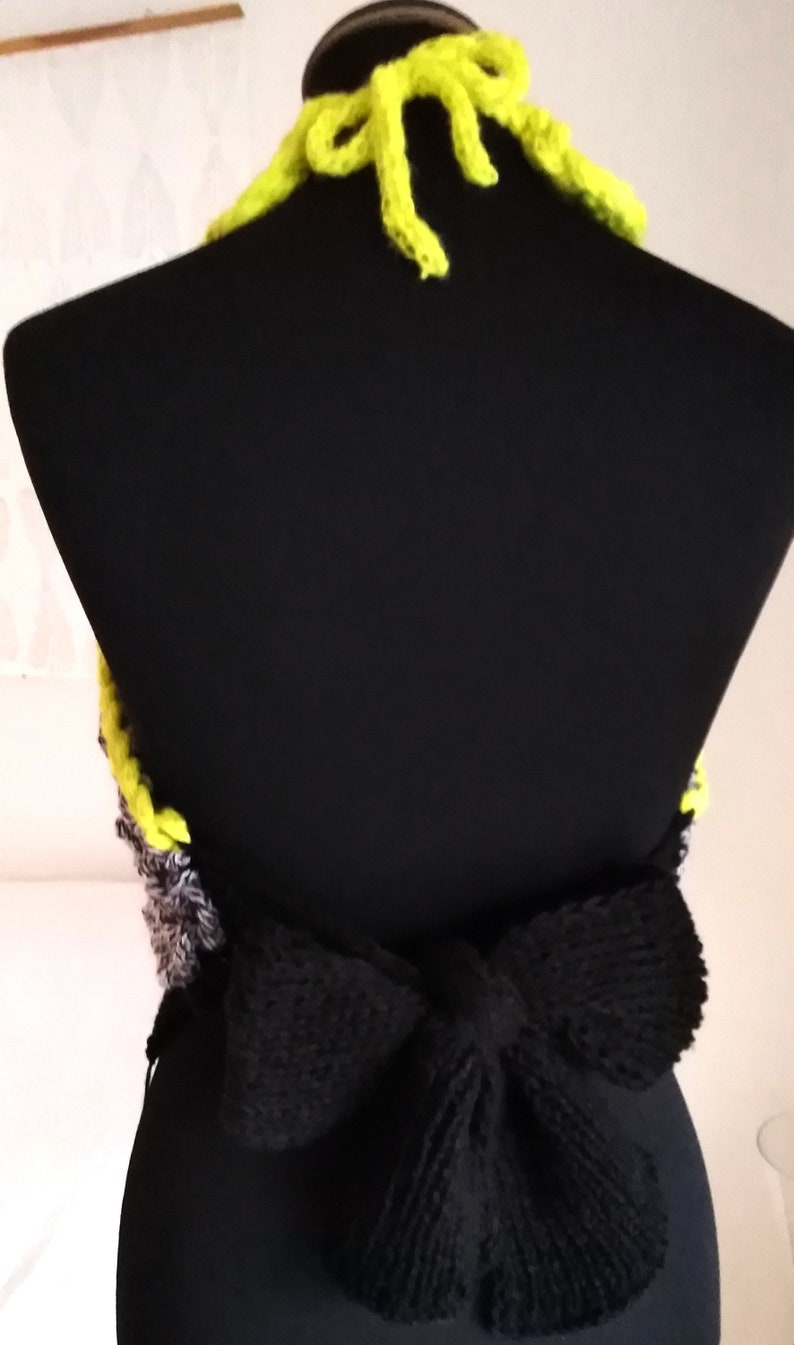 Sweater/ top Hand-knitted black and yellow top,sweater with open back and tying around the neck, with a bow on the back image 7