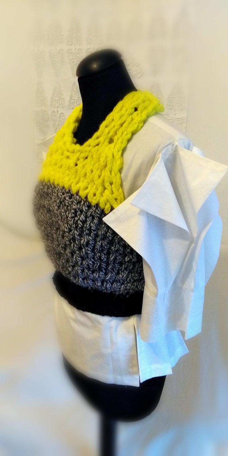 Sweater/ top Hand-knitted black and yellow top,sweater with open back and tying around the neck, with a bow on the back image 10