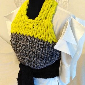 Sweater/ top Hand-knitted black and yellow top,sweater with open back and tying around the neck, with a bow on the back image 9