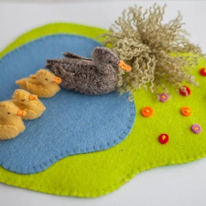 Duck with Play mat Pattern image 2