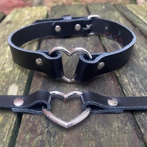 Real leather heart ring choker necklace 10mm or 19mm wide choice of 13 colours 12.5-15.5 inches or custom size handmade collar goth punk image 1