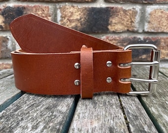Brandy Cinturón liso hecho a mano de cuero de búfalo con 2 puntas 3,5-4 mm de grosor Grano completo 1 1/2" (38 mm) o 2" (50 mm) de ancho Cuero