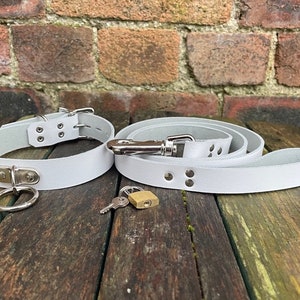 Leather D & O-Ring Lockable 1 wide Choker and Padlock with or without 3/4 wide Leash Necklace Choice of Colours Hand Made Real Leather White