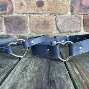 Real leather heart ring choker necklace 10mm or 19mm wide choice of 13 colours 12.5-15.5 inches or custom size handmade collar goth punk Gray