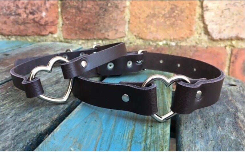 Real leather heart ring choker necklace 10mm or 19mm wide choice of 13 colours 12.5-15.5 inches or custom size handmade collar goth punk Dark Brown