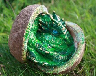 summer harvest dragon, fantasy curio, dragonling, sculpted seed pod natural, woodland creature, ornament