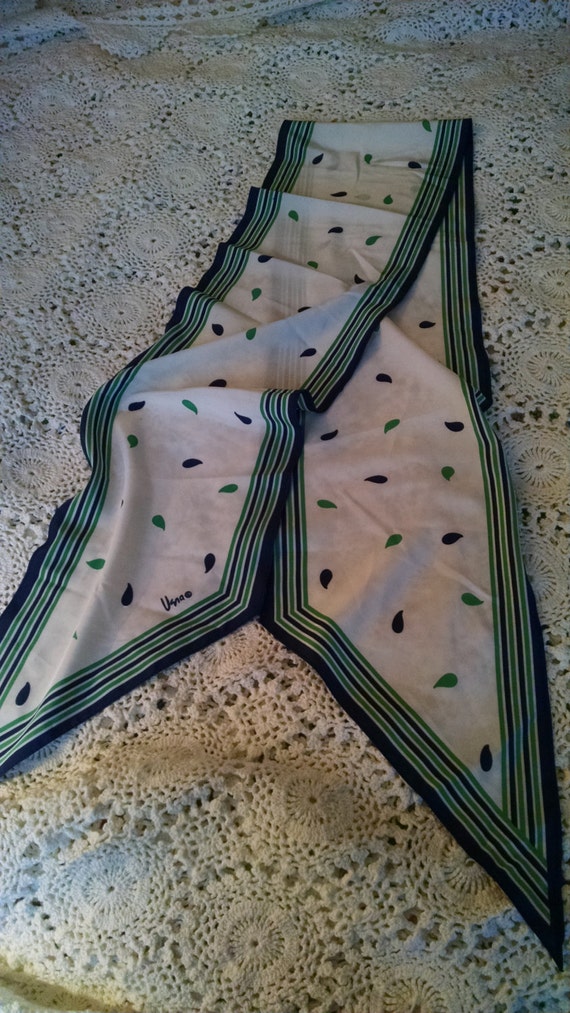 Vintage Vera Fashion Scarf