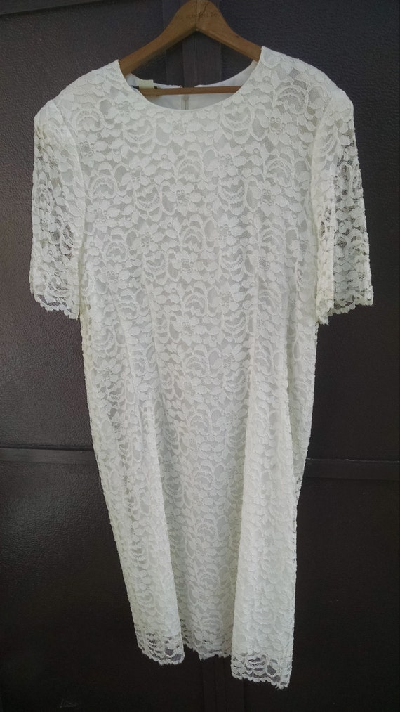 Lori Max II White Lace Dress