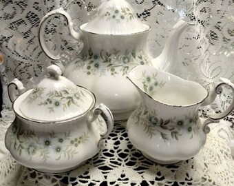 Paragon Dubutante Teapot, Sugar & Creamer,fine bone china teaset