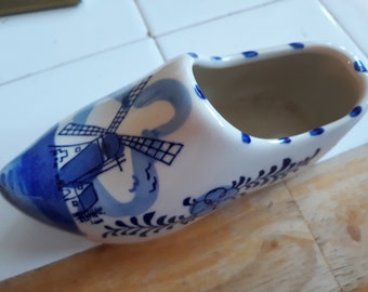 Handpainted Ceramic Delft Clog Shoe / Blue and White Holland Souvenir