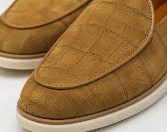 GAVA Los Angeles Herren-Loafer aus Wildleder mit Krokodilprägung, Kamelbraun, Größe 10/43, NEU