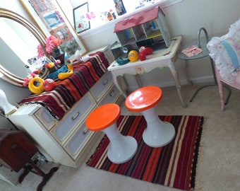 Rot & Orange gestreifter Kelim Antiker Gebetsteppich 80 x 60 cm Boho Bunt Kelim Fein Mid Century Boho Vintage Handgemacht