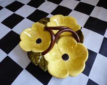 vintage Holland © Moule Céramique Triple partie Panier de service Bonbons Plat Jaune Chatoyant Glacé Prairie-Rose & Feuilles vertes Poignée supérieure des années 1940