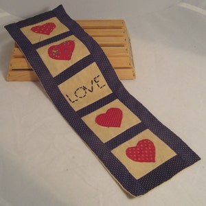 Vintage Primitive Folk Art Cloth &quot;LOVE&quot; Banner