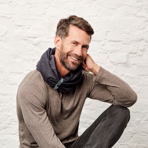 Man&#39;s Infinity Winter Scarf with leather cuff, Elegant infinity scarf, cozy hooded Snood