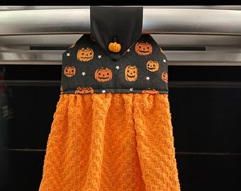 Pumpkins and Spider Webs Halloween Stay Put Kitchen Towel