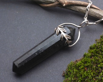 Black tourmaline, pendant 925 silver, polished, leaves, upcycling, Larp, witch, magical, medieval, lucky charm, Celtic