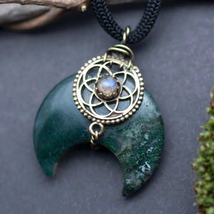 Moon, pendant, moss agate, brass, moonstone, witch, green, forest, LARP, Middle Ages, mandala, seed of life, hippie, labradorite
