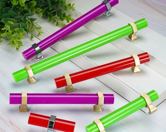 Acryl-Schubladengriffe | Farbenfrohe Schrankgriffe, individueller Lochabstand, Griffe aus rotem, grünem und violettem Acrylglas