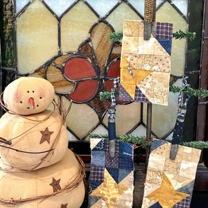 Quilt Scrap Ornaments / Set of 3 / Holiday Tree Decorations / year-round Knob Hangers