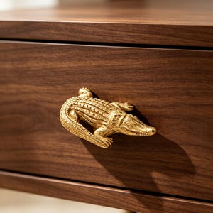 Creative Solid Brass Crocodile Cabinet Handle, Cute Alligator Drawer Pull,Vintage Brass Animal Furniture Hardware,Handmade Reptile Door Knob
