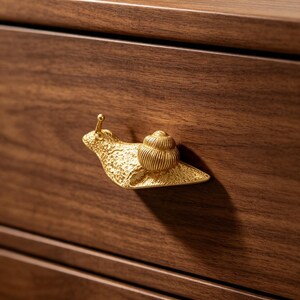 Solid Brass Snail Cabinet Knob, Vintage Snail Drawer Pull Handle, Nature Inspired Furniture Hardware, Unique Kitchen Cabinet Handle