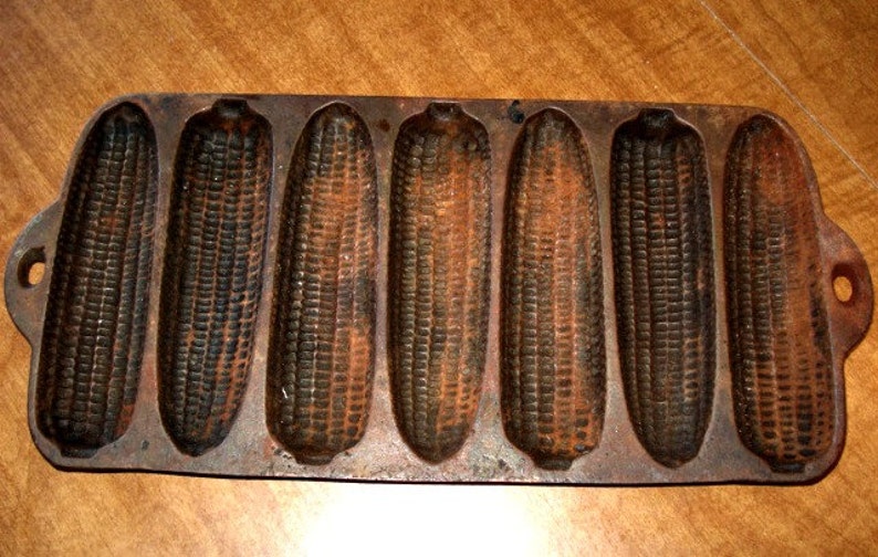 Vintage Cast Iron Corn On The Cob Shaped Corn Bread Pan Seven Etsy