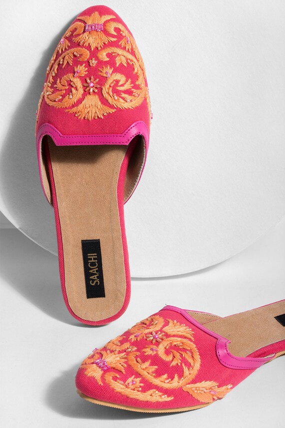 womens embroidered mules