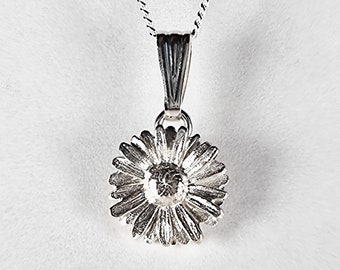 Daisy necklace handmade sterling silver