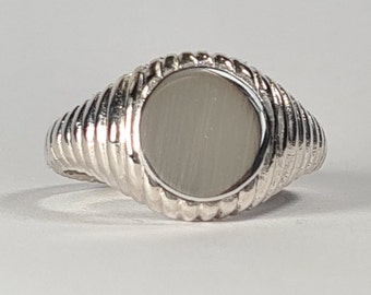 Unusual Ribbed Signet Ring Silver bubbly signet ring sterling silver